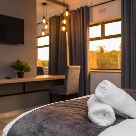 N1 Hotel Rotten Row Harare Ngoại thất bức ảnh