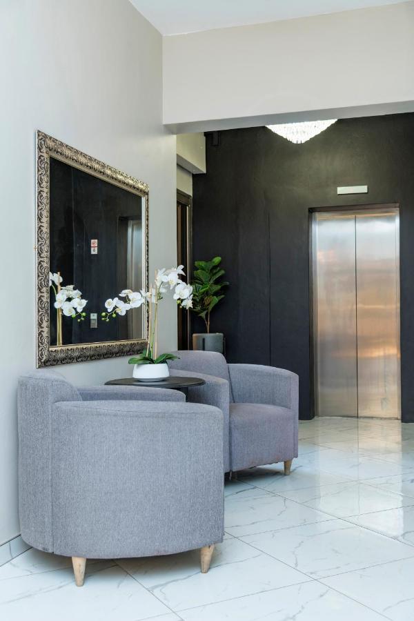 N1 Hotel Rotten Row Harare Ngoại thất bức ảnh