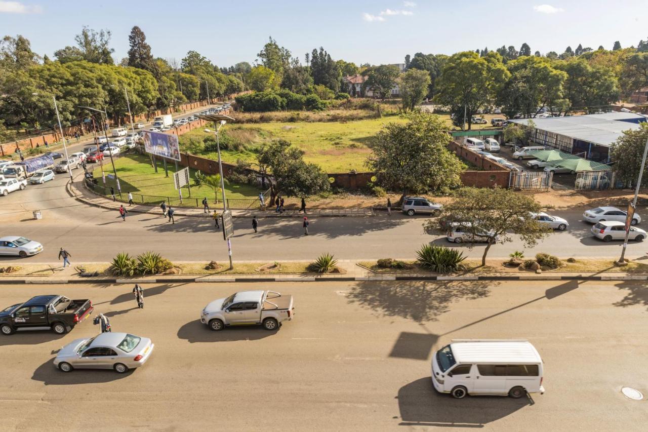 N1 Hotel Rotten Row Harare Ngoại thất bức ảnh